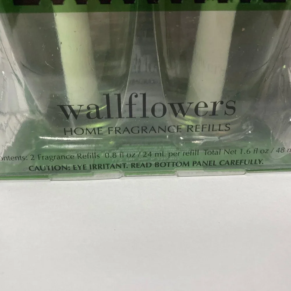 3 Bath & Body Works Wallflowers 2pk Eucalyptus